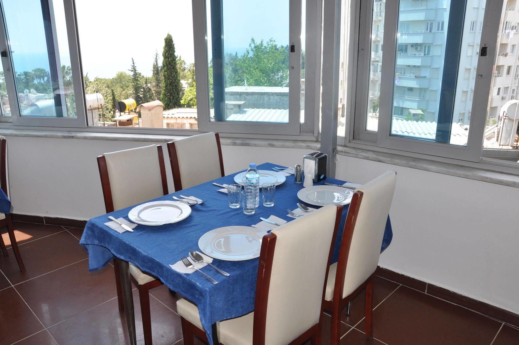 Dimo Otel 3*